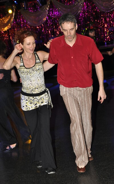 min 2008 11 08 fous swing 480